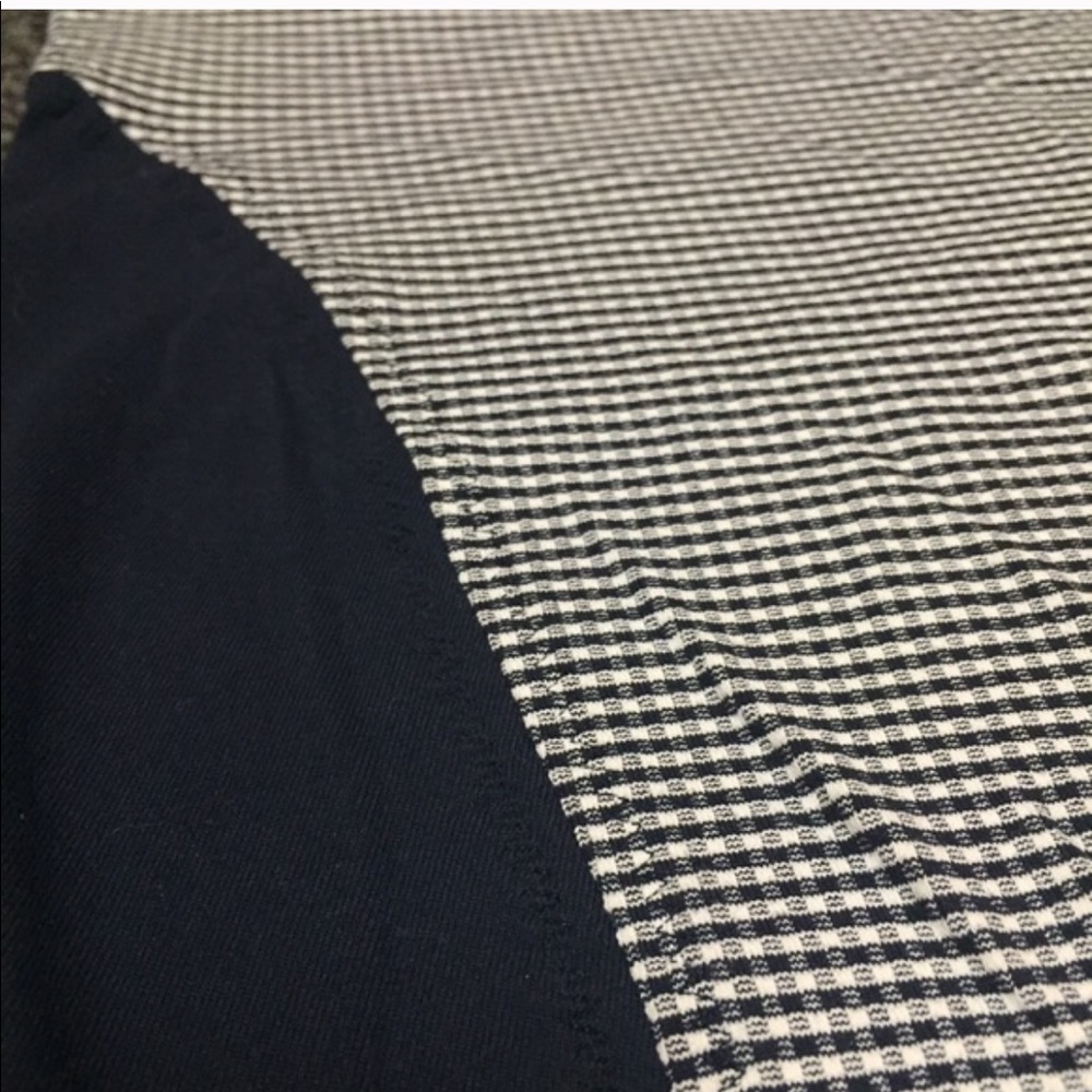 LULULEMON Gingham Navy And White tank - Picture 2 of 3